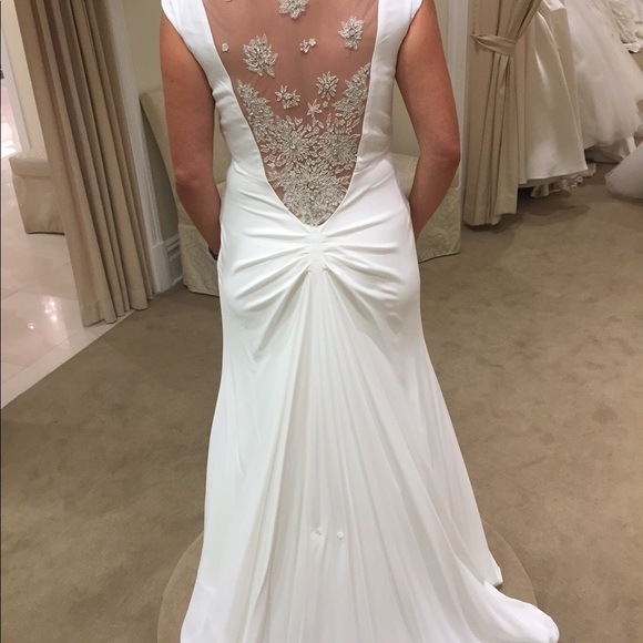 Lela Rose White Wedding Dress with Floral Embellishments - Picture 5 of 7